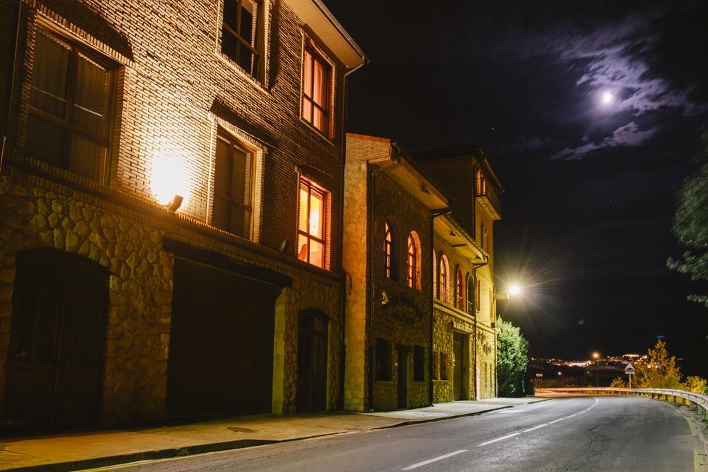 Hotel-Bodega La Casa del Cofrade Albelda De Iregua Exterior foto